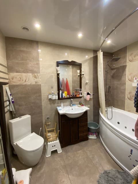 3 комн., 120 м², Монолитно-каркасный, Кинотеатр Лена 5