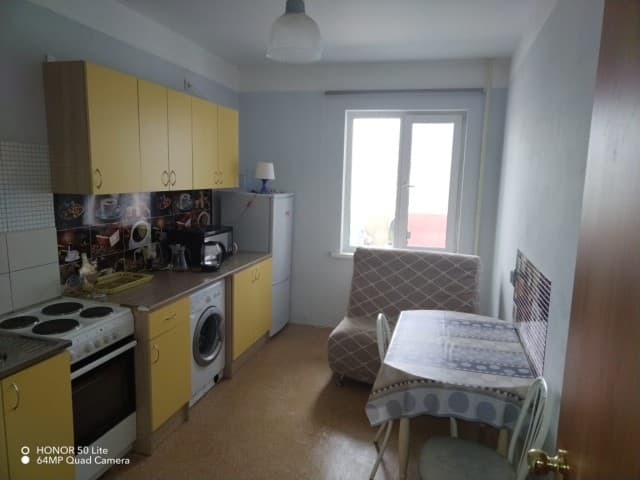 1 комн., 35 м², Монолитно-каркасный, Областная больница, рынок "Манньыаттаах"