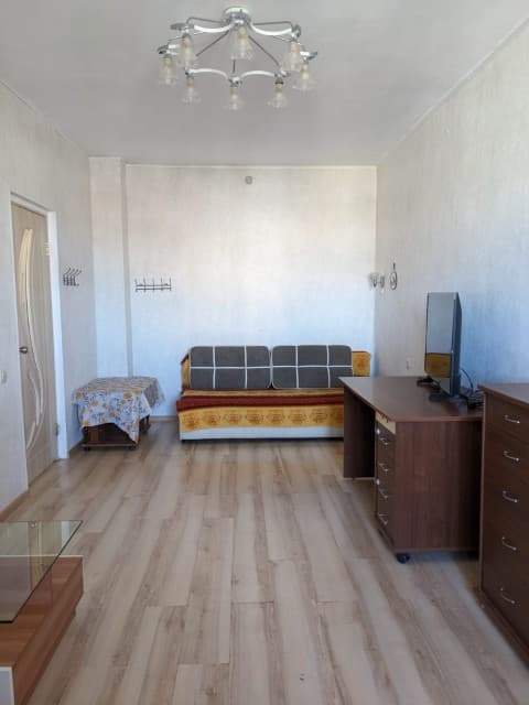 2 комн., 58 м², Монолитно-каркасный, Областная больница, рынок "Манньыаттаах" 3