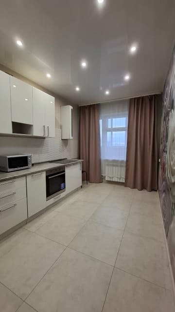 1 комн., 43 м², Монолитно-каркасный, Апельсин 2