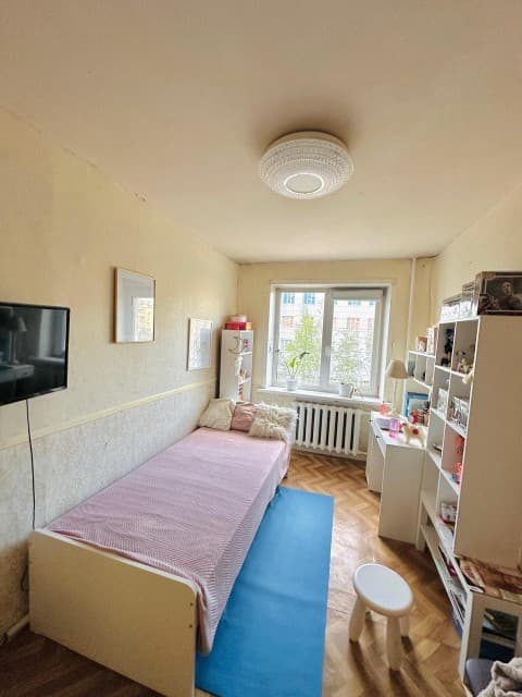 3 комн., 62 м², КПД, Крестьянский рынок, стадион "Туймаада" 10