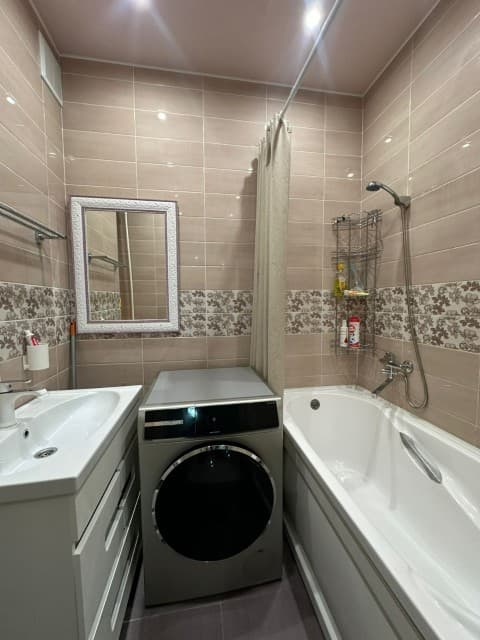 1 комн., 46 м², Монолитно-каркасный, Дом быта 6