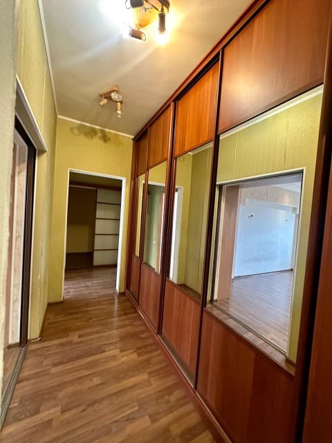 3 комн., 77 м², Инд. планировка, Автовокзал 16