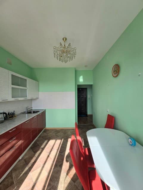 1 комн., 35 м², Блочный, Областная больница, рынок "Манньыаттаах" 4