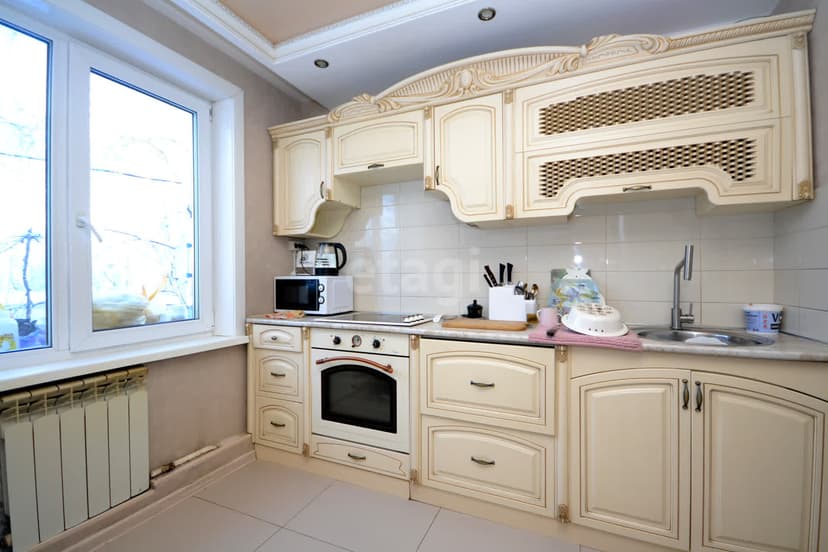 4 комн., 81 м², Дерев. б/у 2