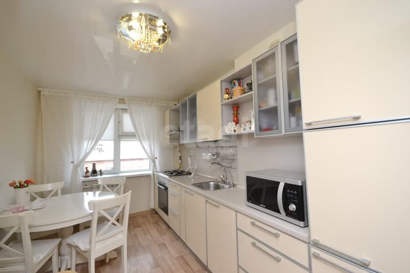 3 комн., 61 м², КПД 2