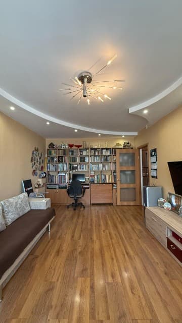 3 комн., 73 м², Инд. планировка, Площадь Победы 2