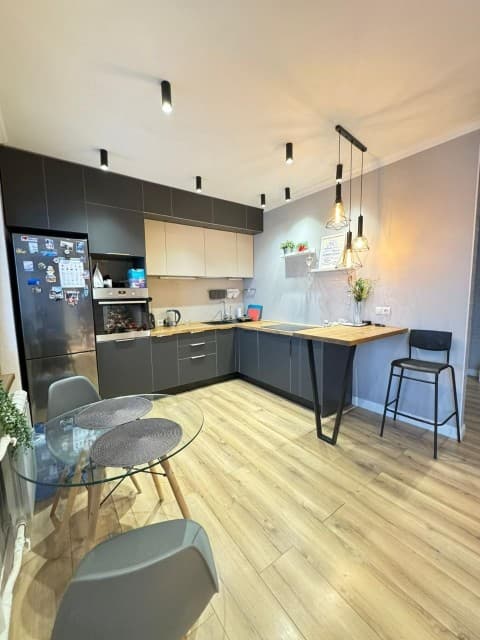 3 комн., 65 м², Монолитно-каркасный, Апельсин