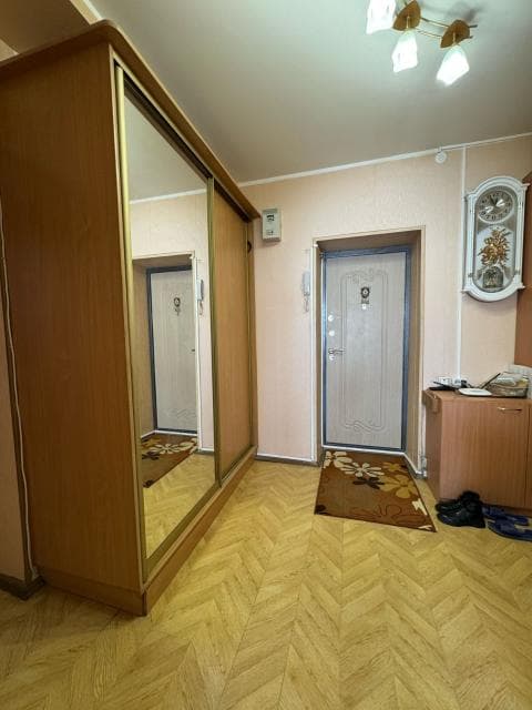 2 комн., 60 м², Инд. планировка, Крестьянский рынок, стадион "Туймаада" 10