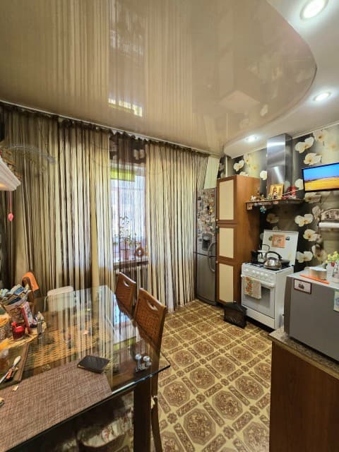 3 комн., 77 м², 112 серия, Авиапорт 3