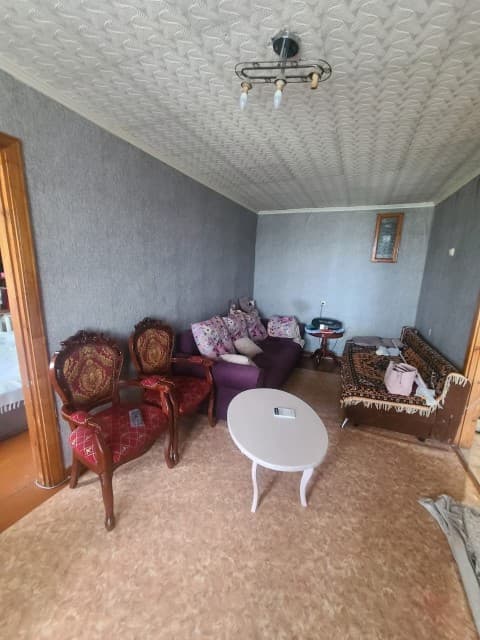 2 комн., 40 м², Хрущевка, Площадь Победы 14