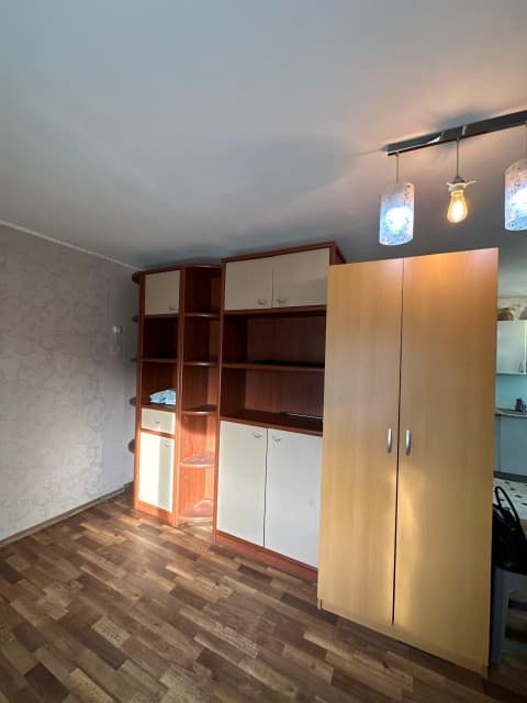 1 комн., 31 м², Блочный, Областная больница, рынок "Манньыаттаах" 10