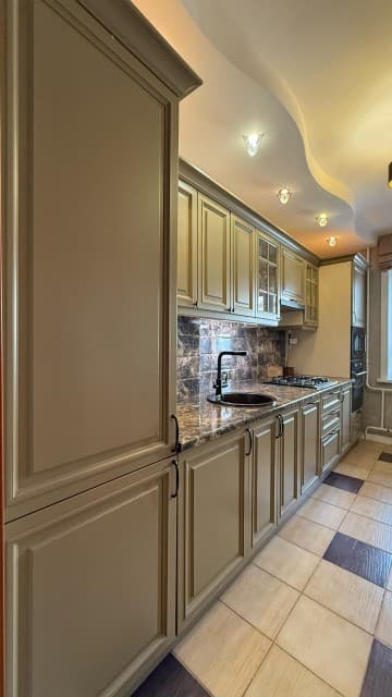 3 комн., 73 м², Инд. планировка, Площадь Победы 3