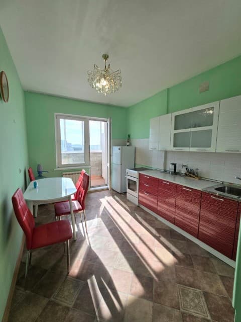 1 комн., 35 м², Блочный, Областная больница, рынок "Манньыаттаах" 3