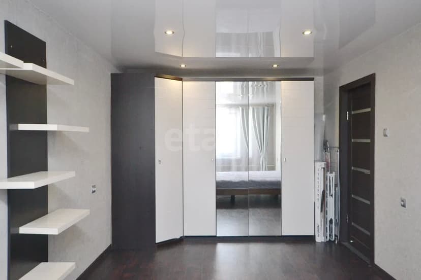 1 комн., 33 м², Инд. планировка 2