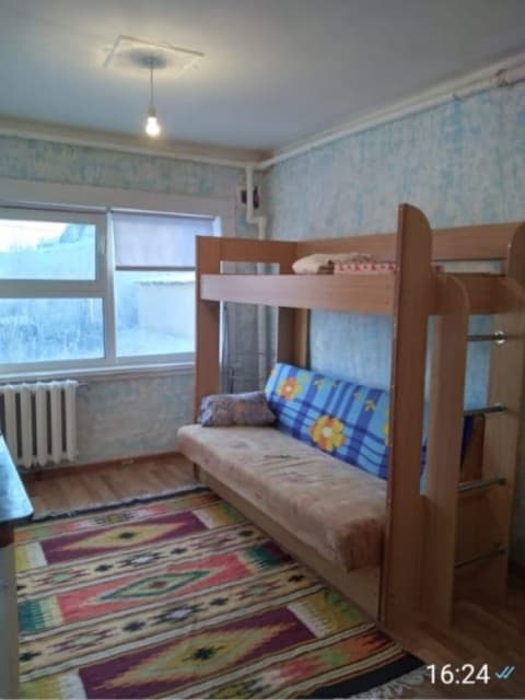 1 комн., 28 м², Дерев. ч/б, 17 квартал 3