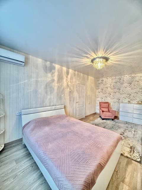 3 комн., 76 м², Инд. планировка, 26 школа 8