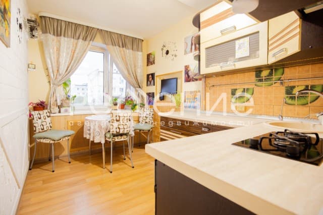 2 комн., 47 м², Блочный, Старый город 7