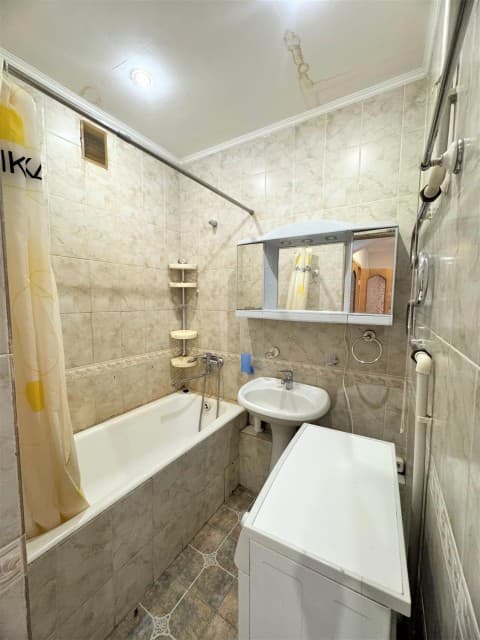 2 комн., 60 м², Монолитно-каркасный, Центр - район пл. Ленина 13