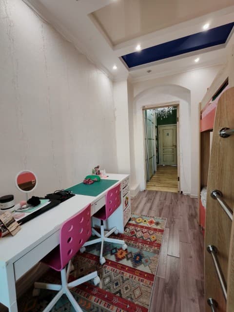3 комн., 72 м², Блочный, Рынок Столичный 14