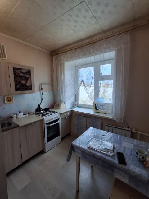 3 комн., 58 м², Блочный, Жатай 9