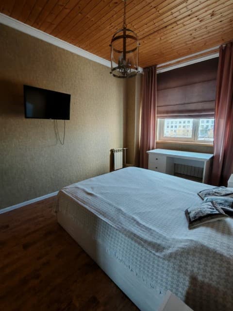 3 комн., 72 м², Блочный, Рынок Столичный 11