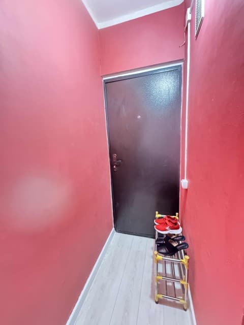 1 комн., 25 м², Блочный, Центр - район пл. Орджоникидзе