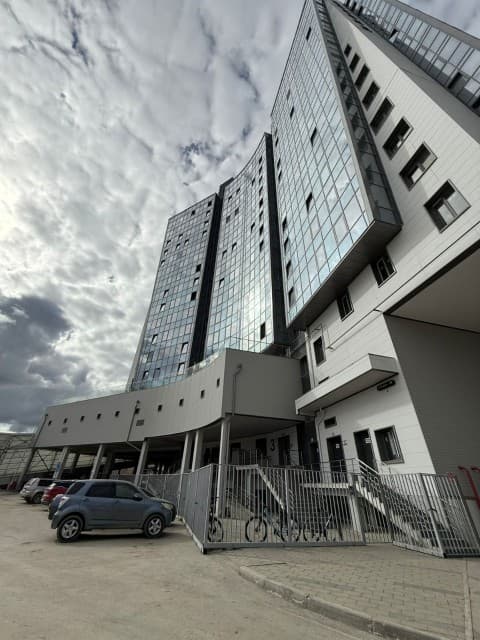 2 комн., 76 м², Инд. планировка, Крестьянский рынок, стадион "Туймаада"