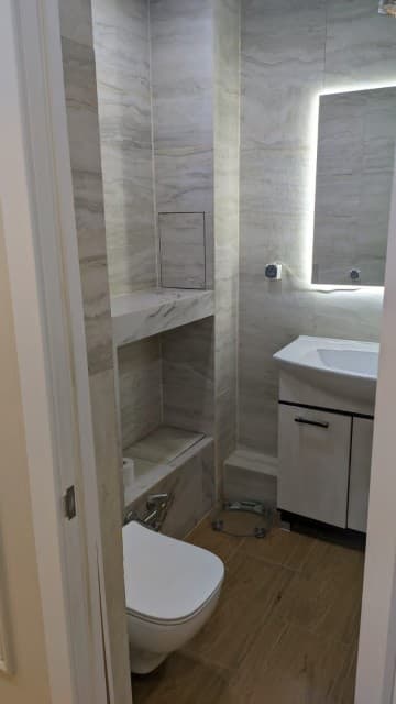 Больше 4 комн., 121 м², Инд. планировка, Областная больница, рынок "Манньыаттаах" 12