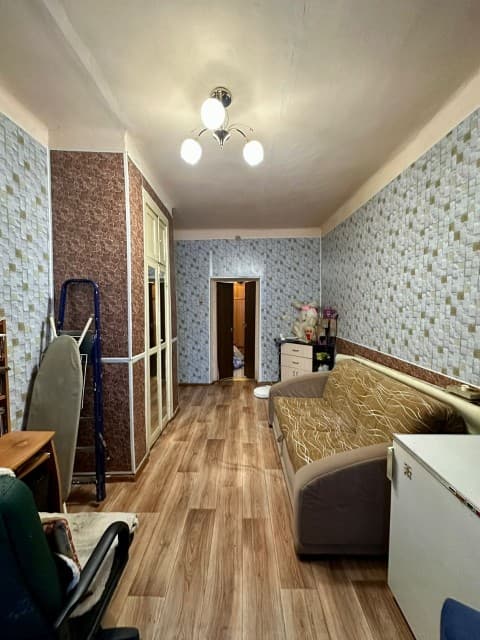 3 комн., 62 м², Сталинка, Студгородок 2