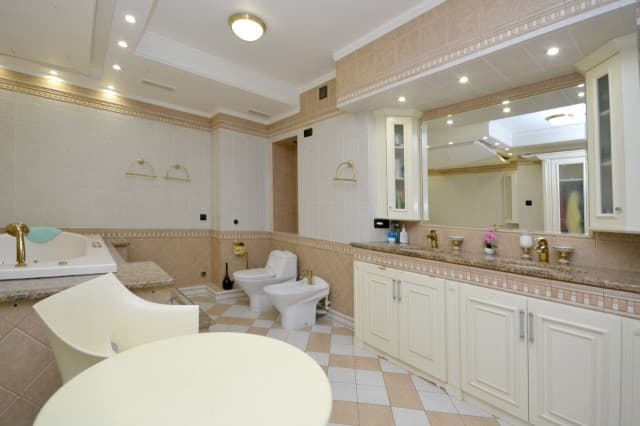 Больше 4 комн., 270 м², Инд. планировка, Центр - район пл. Ленина 7