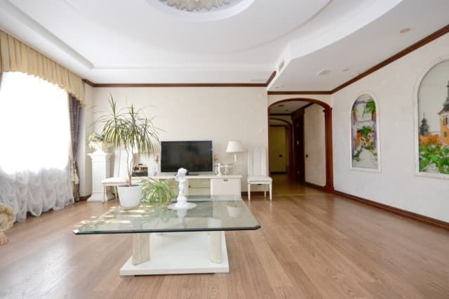 Больше 4 комн., 270 м², Инд. планировка, Центр - район пл. Ленина 4