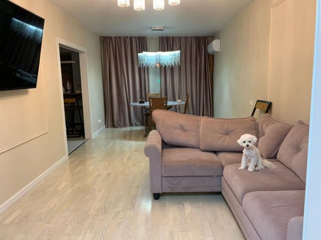 Больше 4 комн., 121 м², Инд. планировка, Областная больница, рынок "Манньыаттаах" 9
