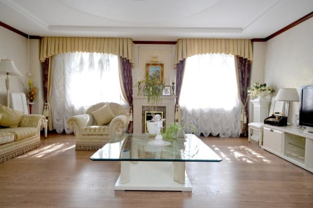 Больше 4 комн., 270 м², Инд. планировка, Центр - район пл. Ленина