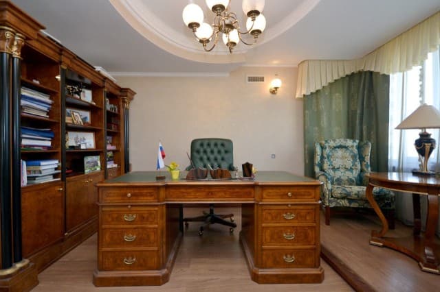 Больше 4 комн., 270 м², Инд. планировка, Центр - район пл. Ленина 5