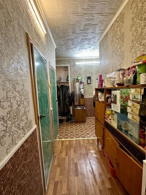 3 комн., 62 м², Сталинка, Студгородок 10