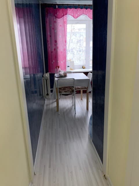 1 комн., 35 м², Блочный, Студгородок 4