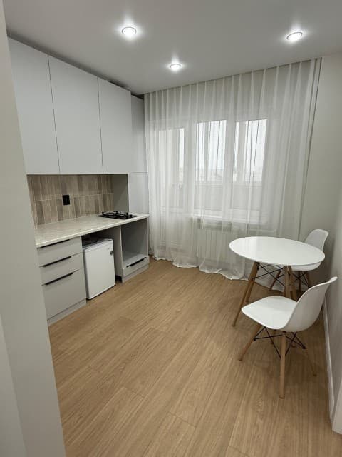 1 комн., 33 м², Инд. планировка, Площадь Победы 2
