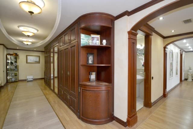 Больше 4 комн., 270 м², Инд. планировка, Центр - район пл. Ленина 14