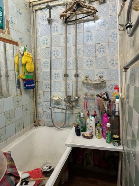 3 комн., 62 м², Сталинка, Студгородок 13