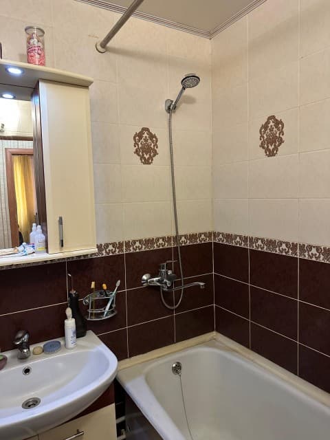 3 комн., 61 м², КПД, Авиапорт 8