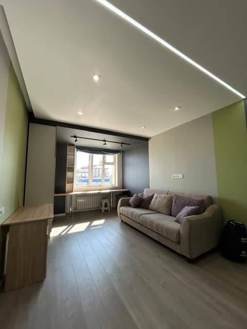 4 комн., 100 м², Монолитно-каркасный, Дом быта 14