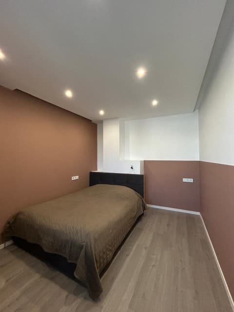 4 комн., 100 м², Монолитно-каркасный, Дом быта 15