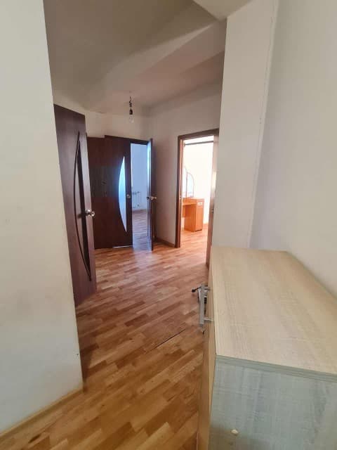 2 комн., Монолитно-каркасный, Другие районы 5