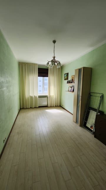 4 комн., 101 м², 112 серия, Областная больница, рынок "Манньыаттаах" 8