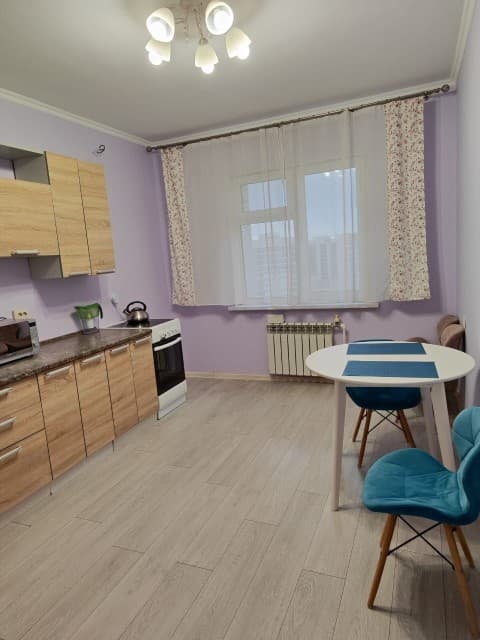 1 комн., 46 м², Монолитно-каркасный, Областная больница, рынок "Манньыаттаах"