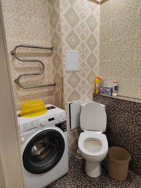 1 комн., 46 м², Монолитно-каркасный, Областная больница, рынок "Манньыаттаах" 6