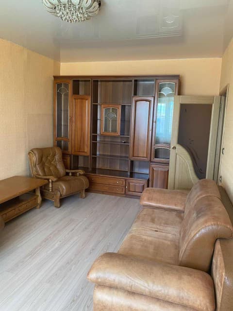 3 комн., 82 м², 112 серия, 202 мкрн. 11
