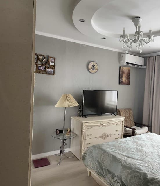 4 комн., 72 м², КПД, Центр - район пл. Орджоникидзе 6