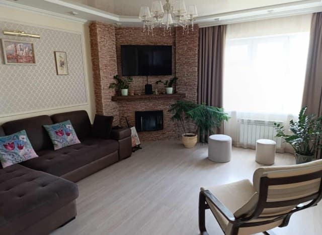 2 комн., 70 м², Монолитно-каркасный, Крестьянский рынок, стадион "Туймаада" 2